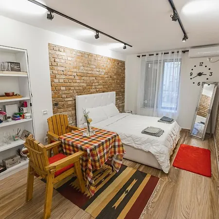 Discover Albania Bed & Breakfast *